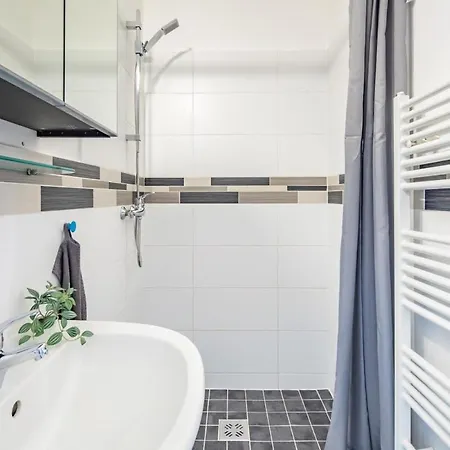 - New - Very Comfy * Budapeste